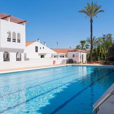 Modern 3 Bedroom Walking Distance To Puerto Banus شقة