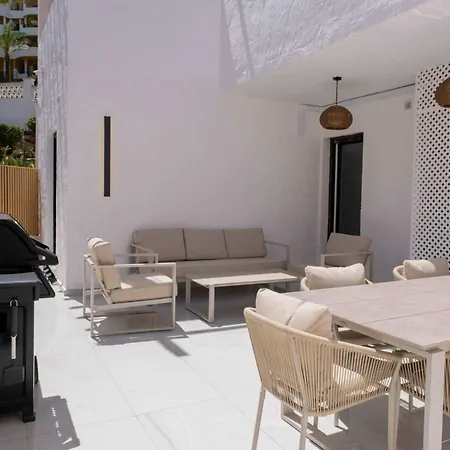Modern 3 Bedroom Walking Distance To Puerto Banus شقة