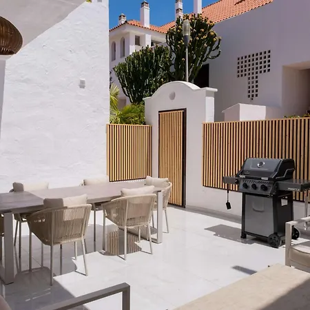 Modern 3 Bedroom Walking Distance To Puerto Banus شقة *