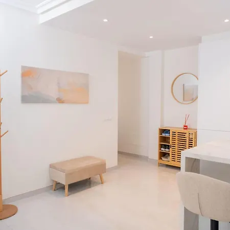 Modern 3 Bedroom Walking Distance To Puerto Banus شقة ماربيا