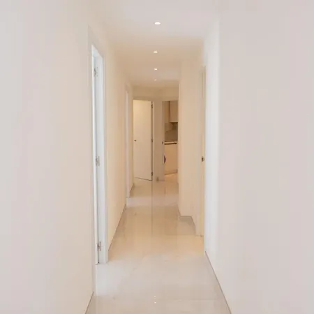 Modern 3 Bedroom Walking Distance To Puerto Banus شقة *