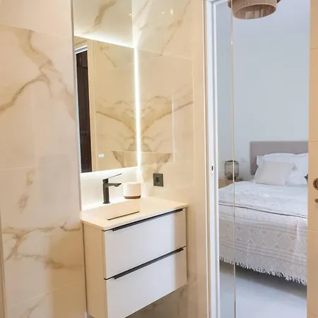 Modern 3 Bedroom Walking Distance To Puerto Banus